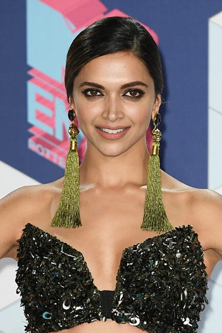 deepika padukone earrings deepika padukone at mtv ema 2016 7 things you may or may deepika padukone earrings deepika padukone at mtv ema 2016 7 things you may or may