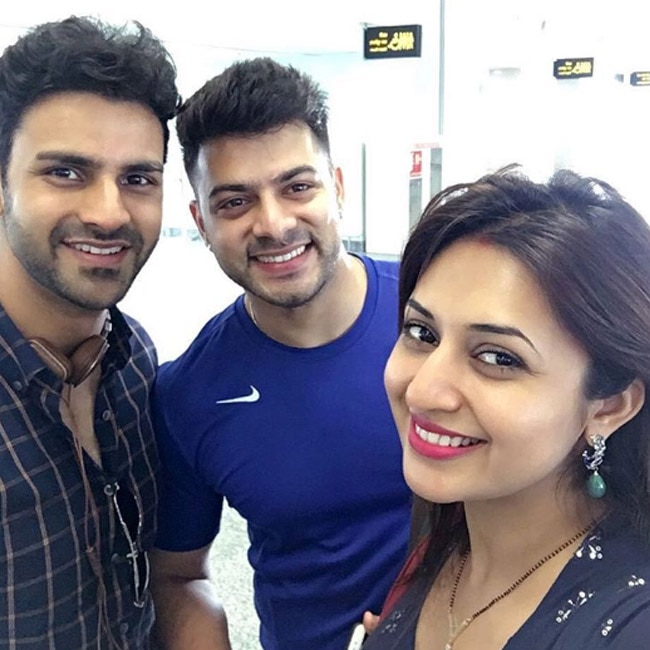 vivek dahiya home in chandigarh divyanka triapathi and vivek dahiya s selfie at chandigarh vivek dahiya home in chandigarh divyanka triapathi and vivek dahiya s selfie at chandigarh