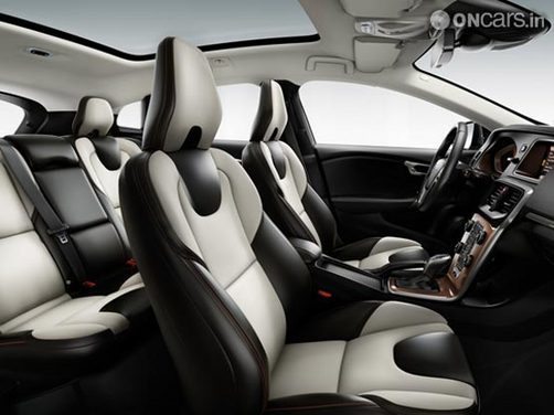 http://st1.photogallery.ind.sh/wp-content/uploads/indiacom/volvo-v40-interior-img2-201706-61b3739b99b6c975a1529c07cb80be76_555X416_1.jpg