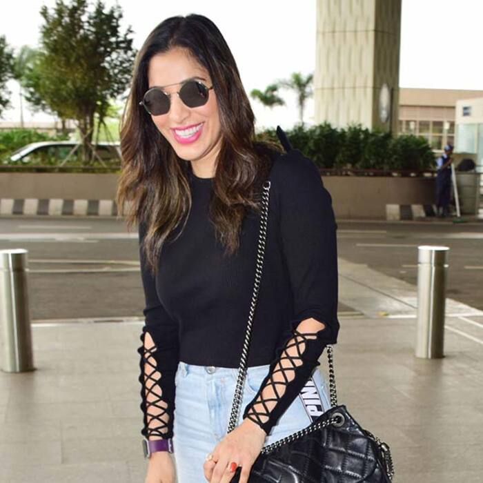 Sophie Choudry was all smiles for shutte...