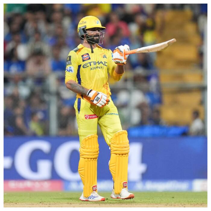 1  Ravindra Jadeja   109 meter six