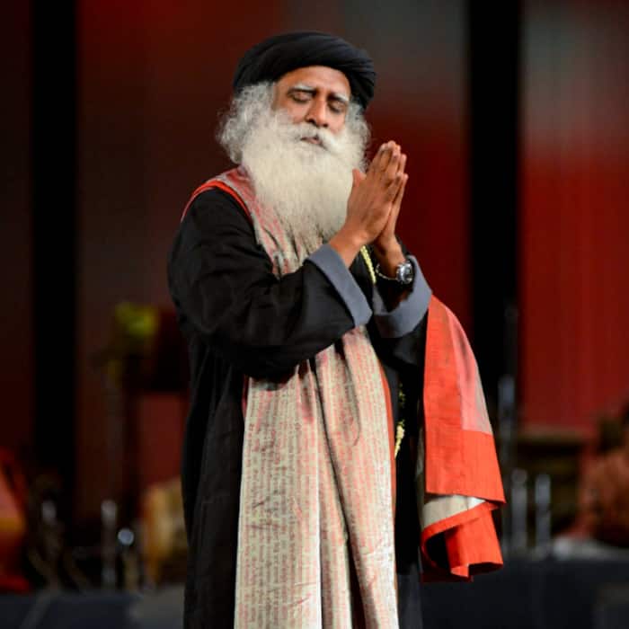 10 quotes on Devi by Sadhguru Jaggi Vasudev
