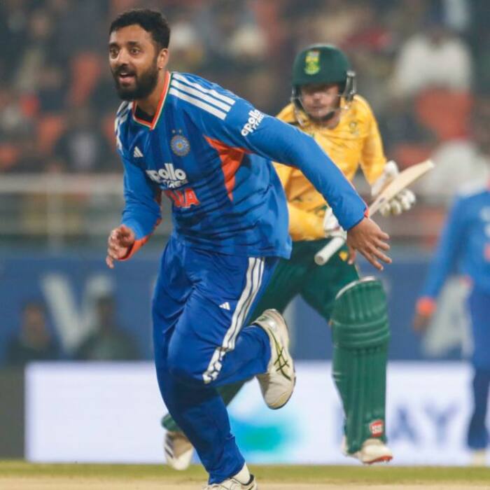 11  Varun Chakravarthy