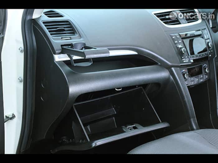 2011 Maruti Suzuki Swift Interior-img7