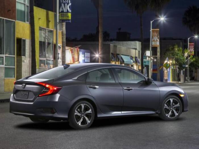2016 Honda Civic Photo Gallery img2