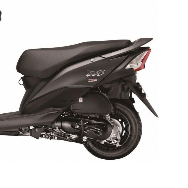 2017 Honda Dio comes with LED Daytime Running lights (DRLs)