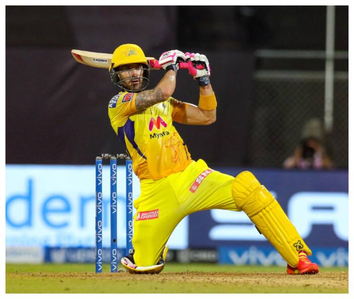 3  Faf du Plessis   2721 runs