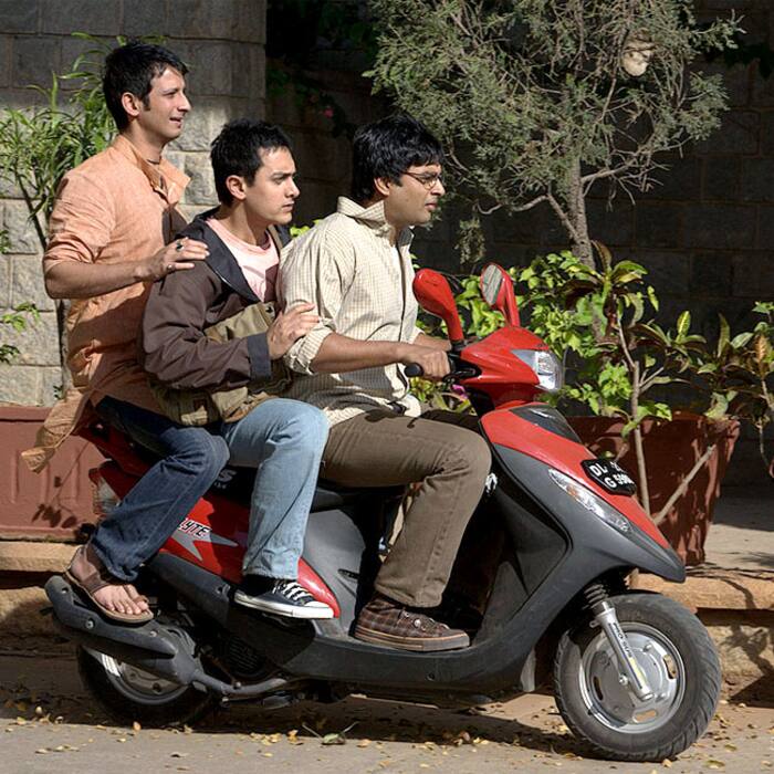 3 idiots with 392 crore collection