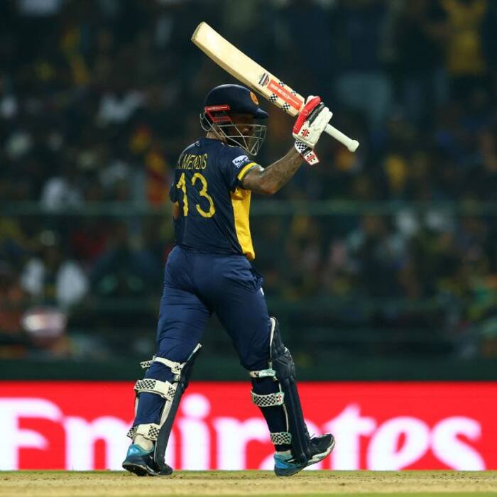 3  Kusal Mendis