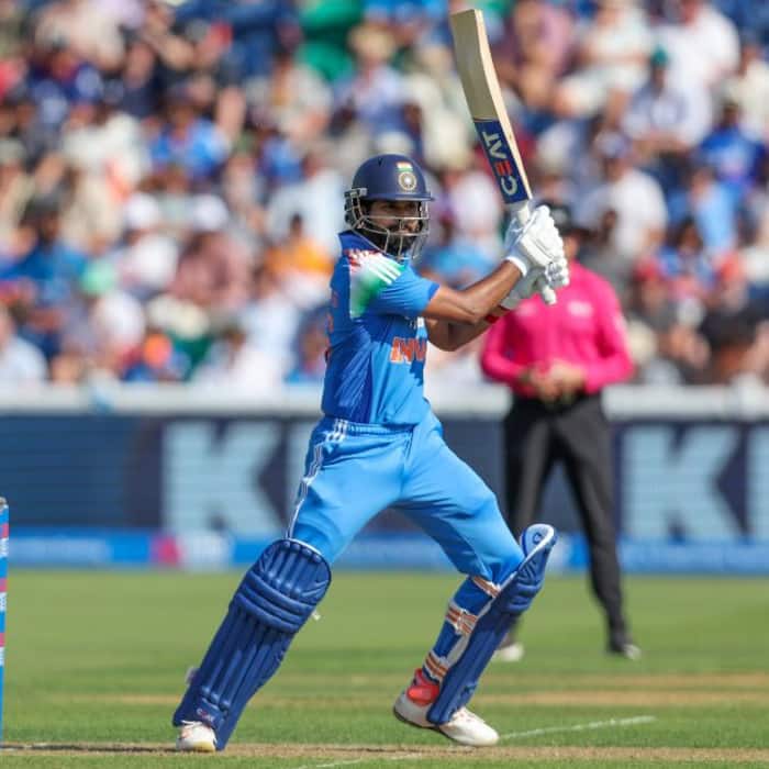 4. Shreyas Iyer (C)