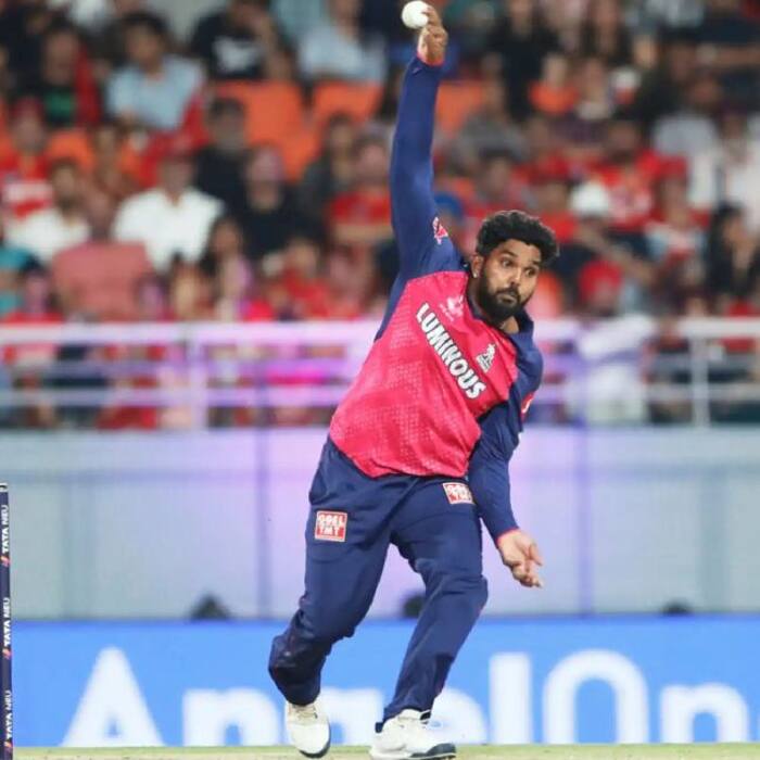 4  Wanindu Hasaranga