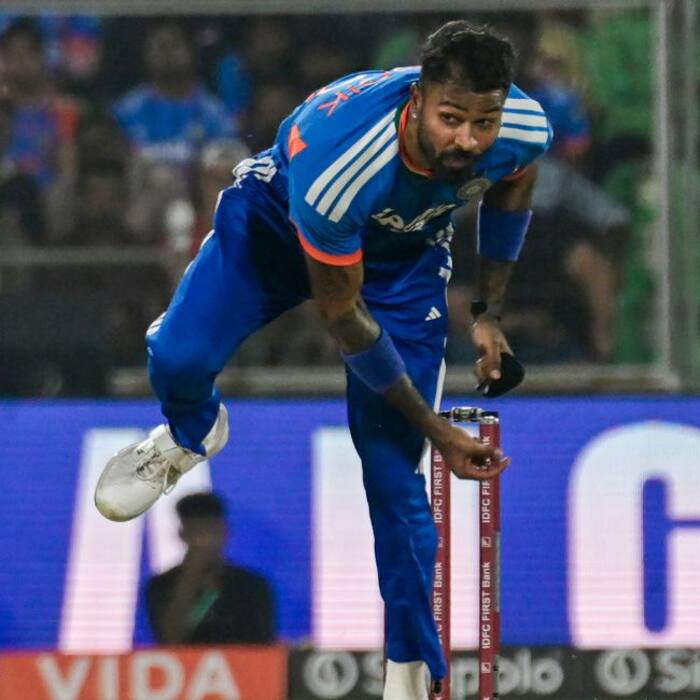 6  Hardik Pandya