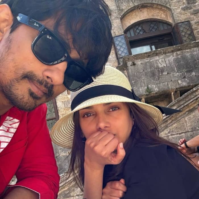 6Aditi and Siddharth Look Adorable