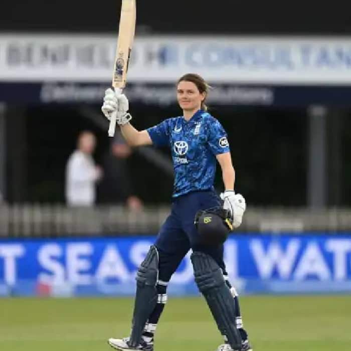 9  Charlotte Edwards