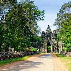 Check out these interesting pics of Bayon Temple at Angkor in Cambodia that will give you travelling goals!