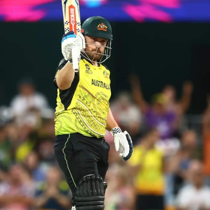 Aaron Finch (Australia) vs Zimbabwe