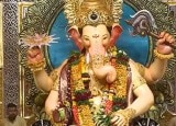 In Pics: Mukesh Ambani visits Lalbaugcha Raja with Bahus Radhika Merchant, Shloka Mehta and Son Anant Ambani