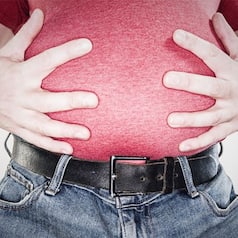 6 weird reasons causing our belly to BLOAT!