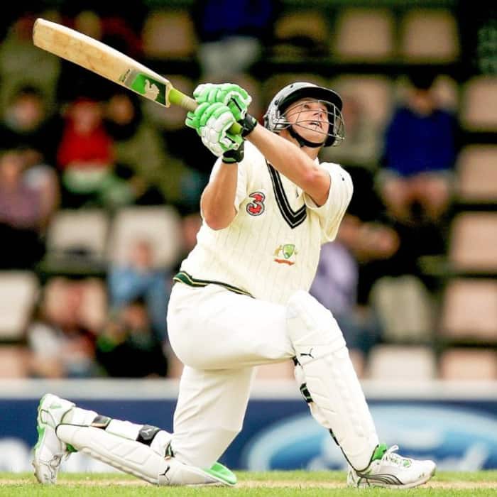 Adam Gilchrist took 6578 balls to hit 100 Test sixes