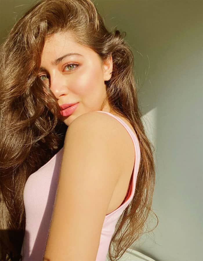 Aditi Bhatia dazzles in sultry top