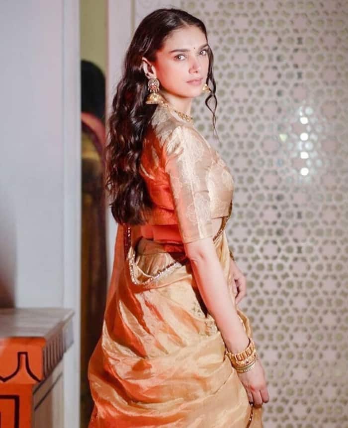 Aditi Rao Hydaris golden outfit costs almost Rs 2 lakh - see pics