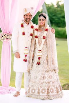 Aftab Shivdasani remarries wife Nin Dusanj in Sri Lanka and the pictures are dreamy as heaven!