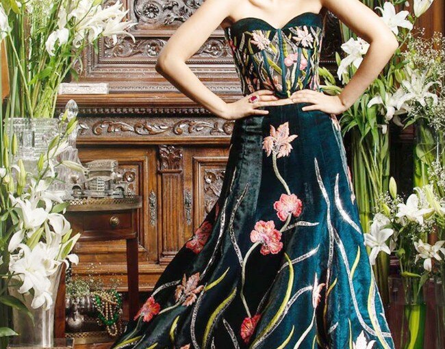 ANSHU KHEMKA IN OUR MUSINGS FROM A MURAL LEHENGA
