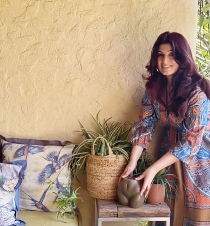Akshay Kumar and Twinkle Khanna live in a sea-facing house by the beach - see the pics here