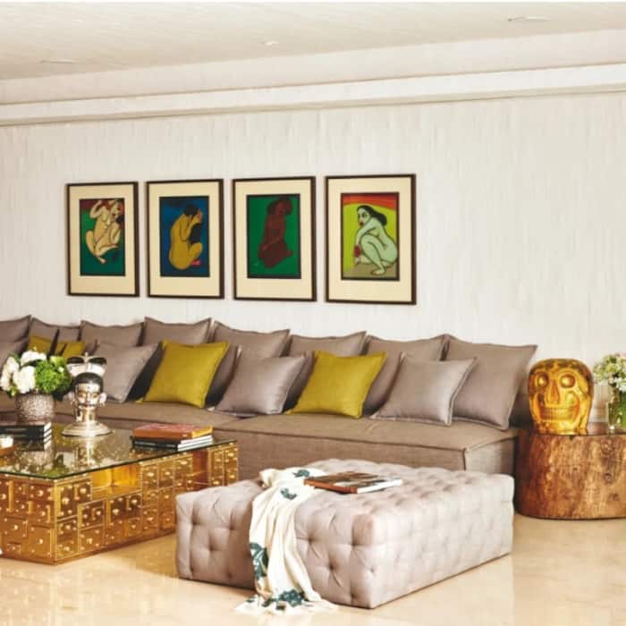 Akshay Kumar and Twinkle Khanna s house has gorgeous paintings
