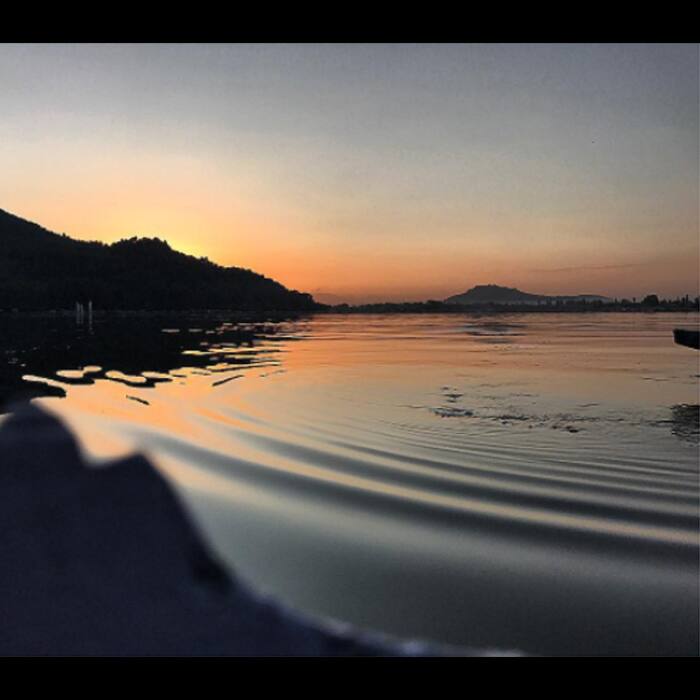 Alia Bhatt shares a picture of Kashmir lake
