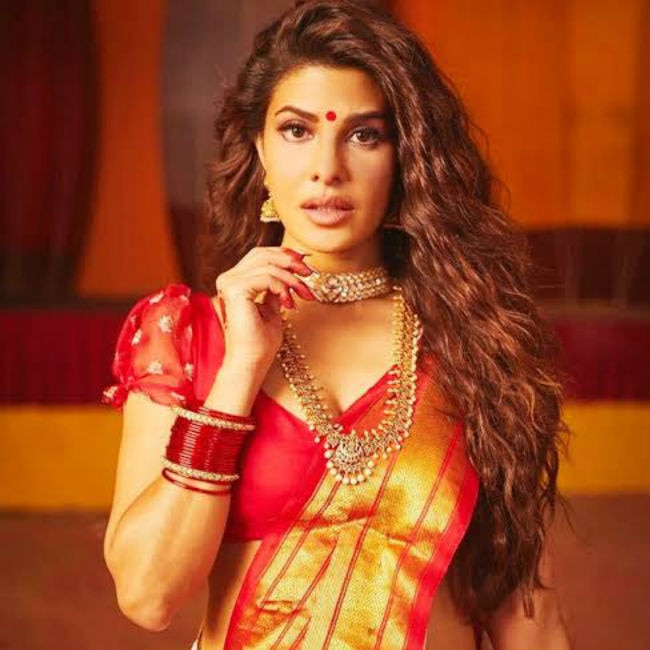 Jacqueline Fernandez Celebrates 550 Million Views of Genda Phool