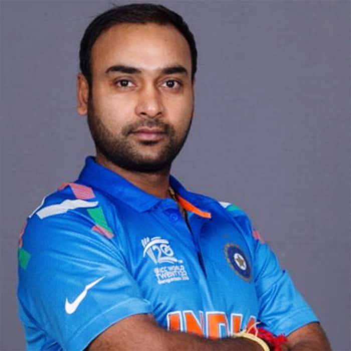 Amit Mishra looks smart in this pic