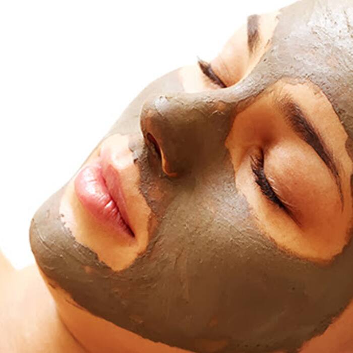 Amla and Multani mitti