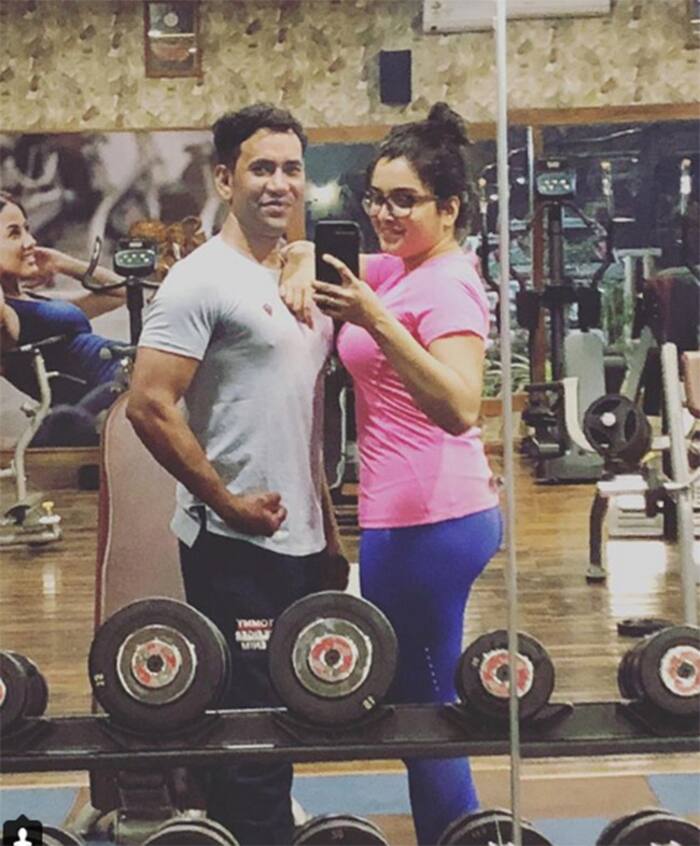 Amrapali Dubey Dinesh Lal Yadav
