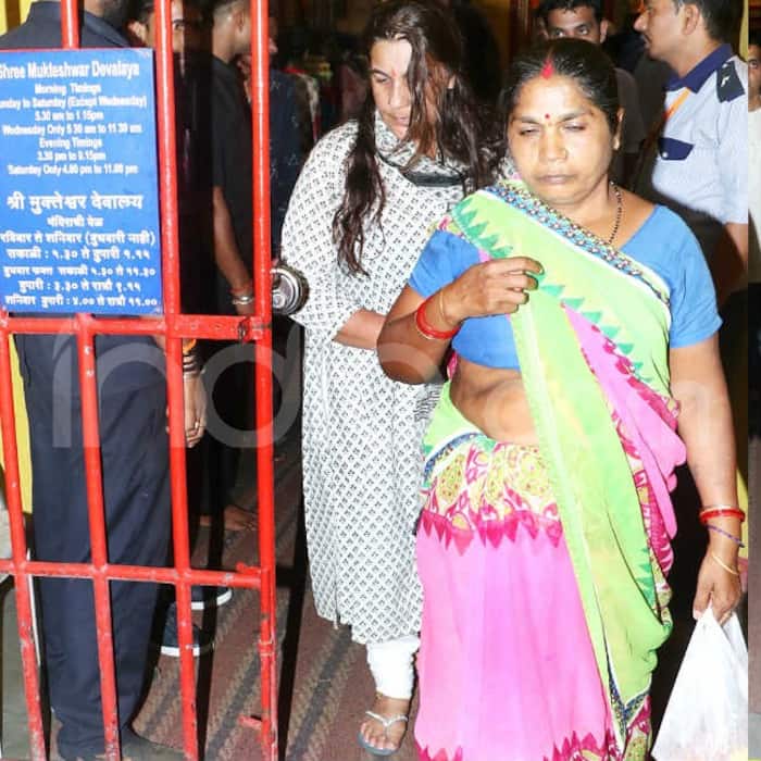 Amrita Singh at Shani temple