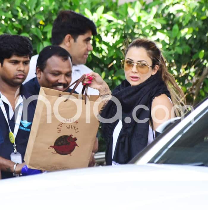 Amrita stylish metallic look