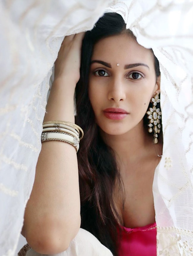 Amyra Dastur Best images in 2020