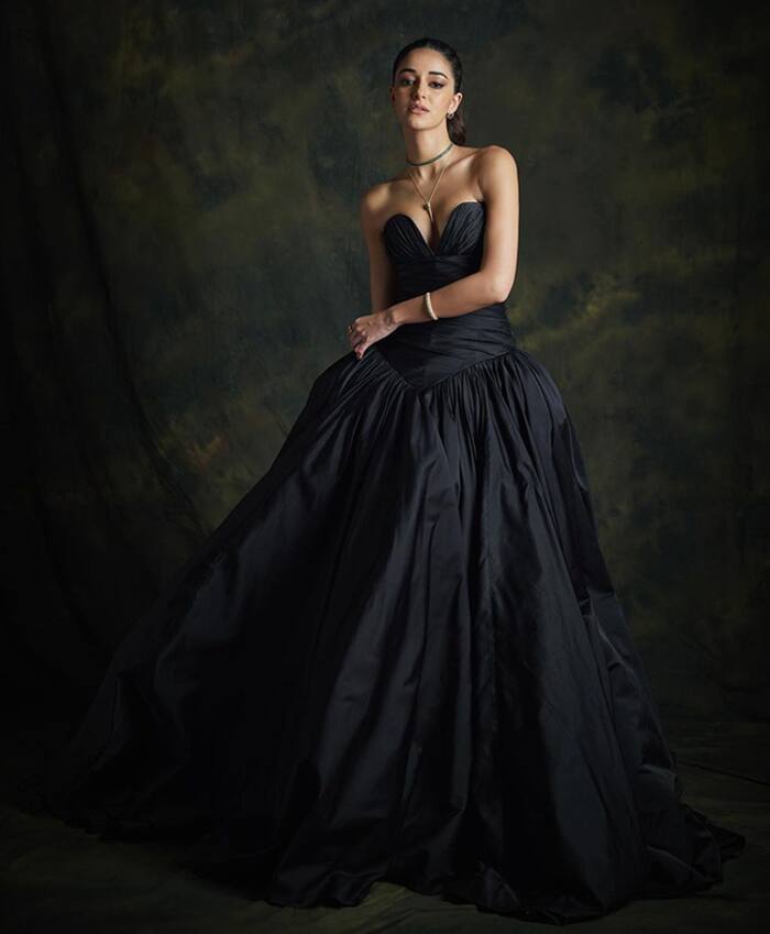 Ananya Panday shows off petite body in black ball gown