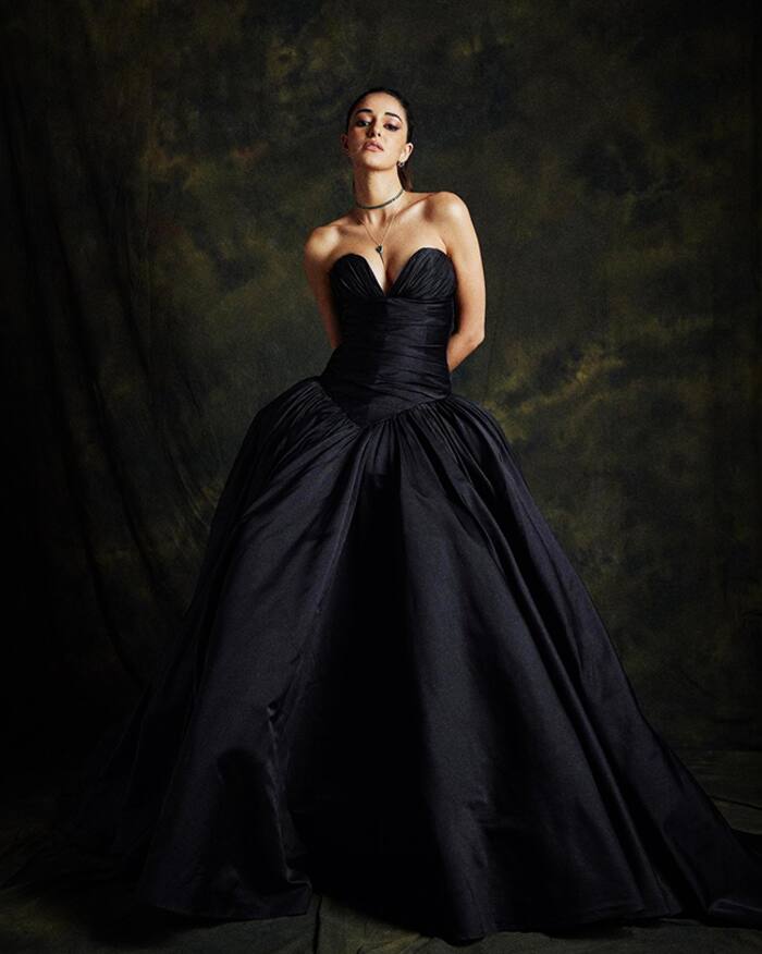 Ananya Panday slays all-black avatar for an award show