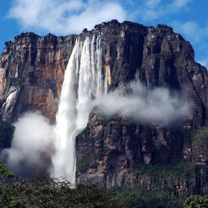 Angel Falls     979 m