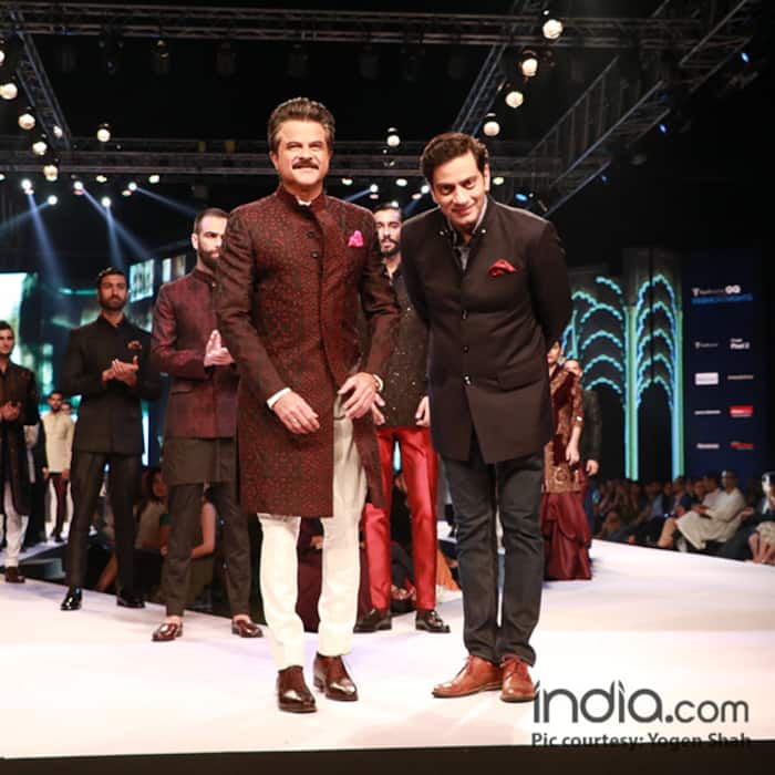 Anil Kapoor snapped walking ramp at GQ fashion nights 2017
