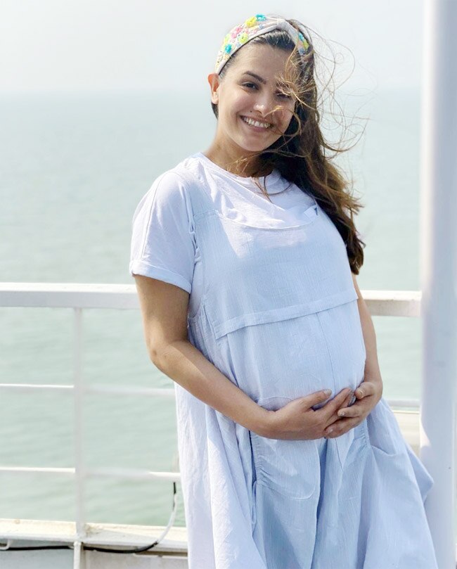 Anita Hassanandani looks too-cute-for-words