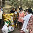 COVID-19 Hero: Meet Shanti Chauhan, a Mumbai Woman Who's Not Letting Migrant Workers Sleep on Empty Stomach