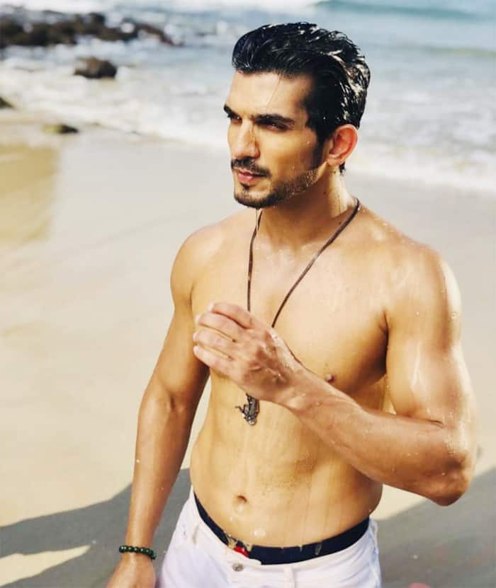 Arjun Bijlani Hot Photos
