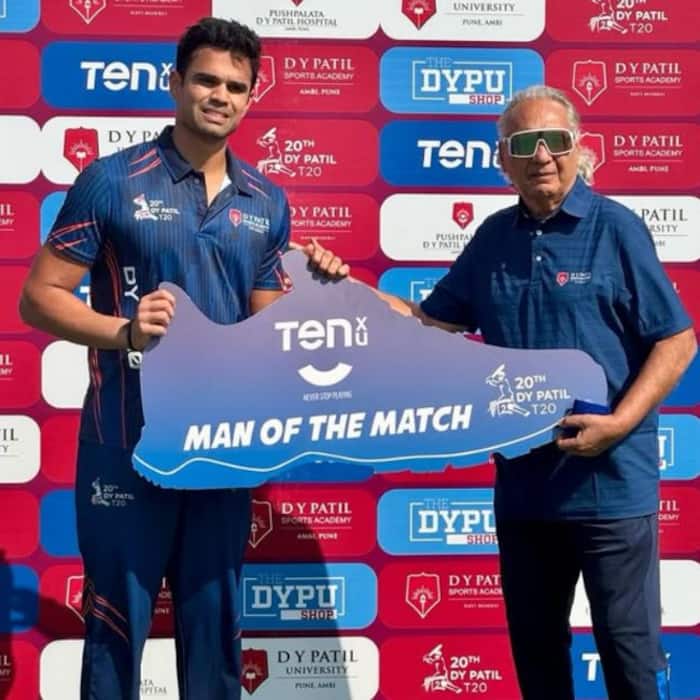 Arjun Tendulkar failed with both bat and ball for DY Patil Blue