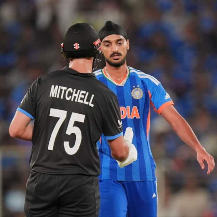 Arshdeep Singh aggressively threw the ball at New Zealand batter Daryl Mitchell