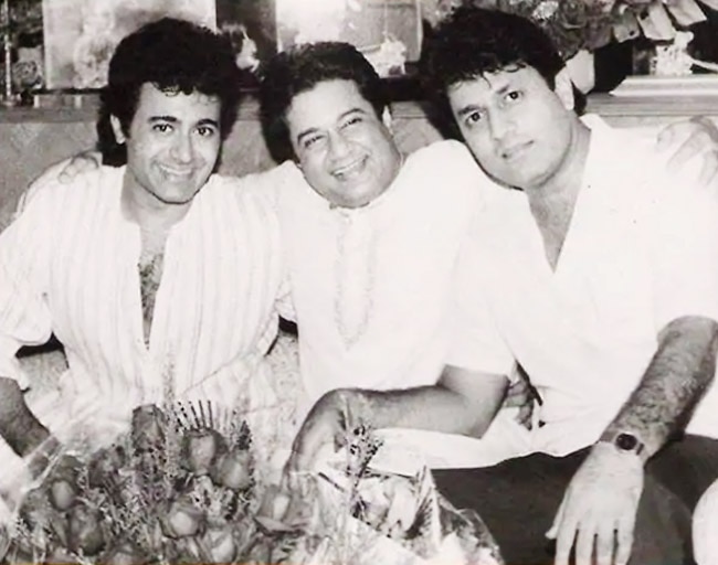 Arun Govil Posing With Mahabharat’s Krishna Aka Nitish Bhardwaj and Anup Jalota