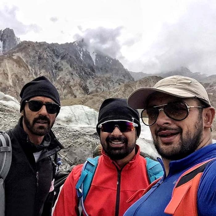 Arunoday Singh shares picture with Arjun Rampal and Rannvijay Singh