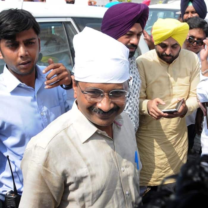 Arvind Kejriwal clicked at Golden Temple in Amritsar