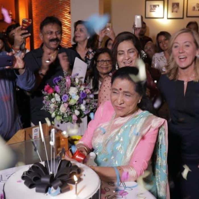 Asha Bhosle has Indian fine dining restaurant chain